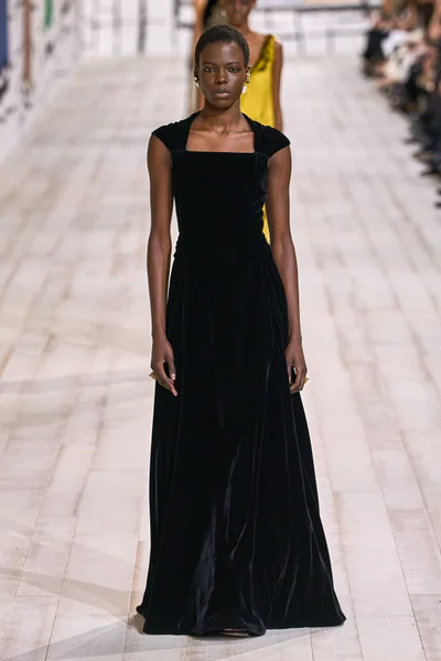 Look 52
